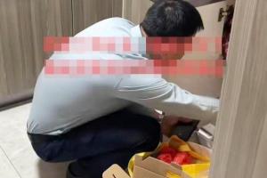 Chia tay bạn gái, người đàn ông đòi lại nửa tuýp kem đánh răng