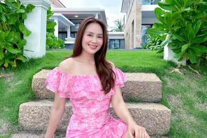 Sao Việt 9/9: Lan Hương đi cà phê với Bùi Bài Bình, Hồng Diễm tươi trẻ tuổi 40